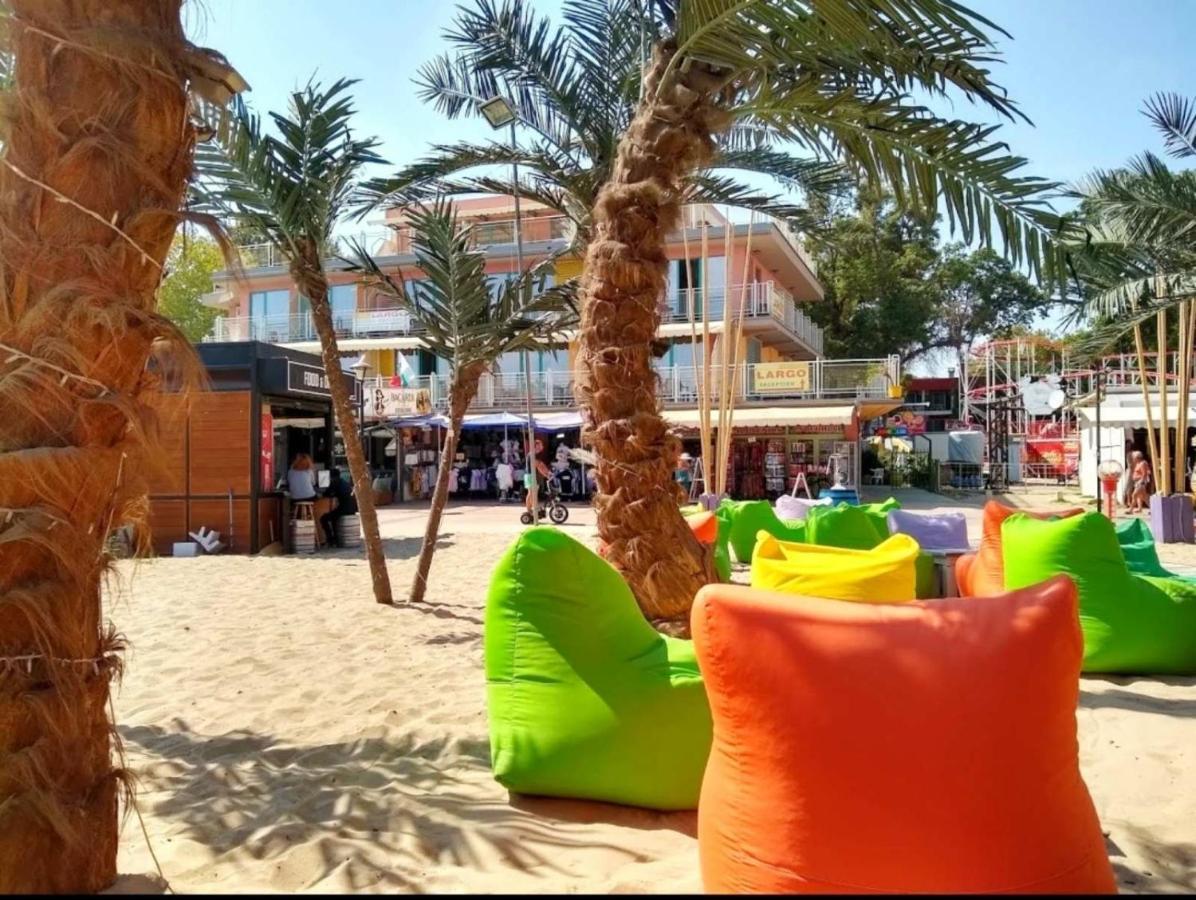 Hotel Largo Beach ساني بيتش المظهر الخارجي الصورة
