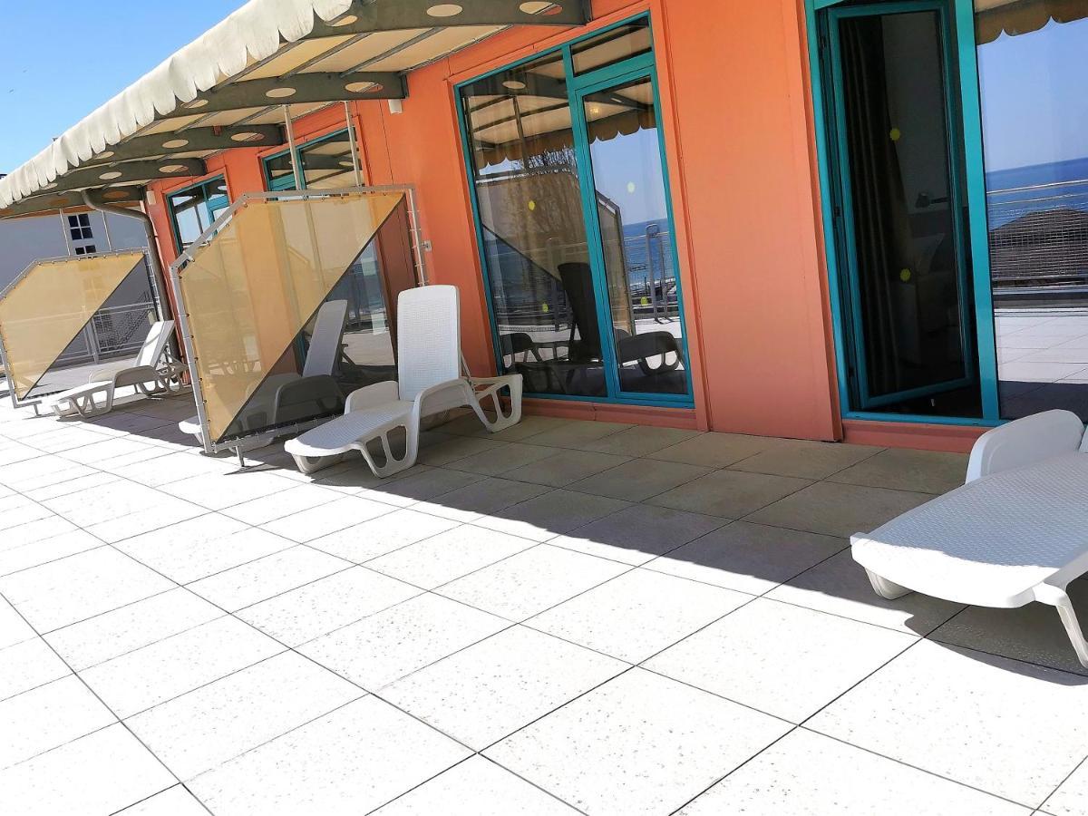 Hotel Largo Beach ساني بيتش المظهر الخارجي الصورة